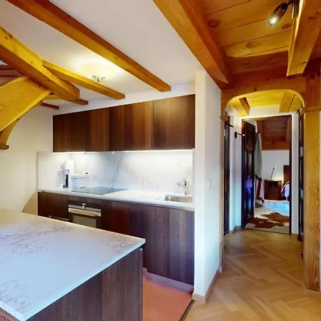 Апартаменты Ludains 18 *