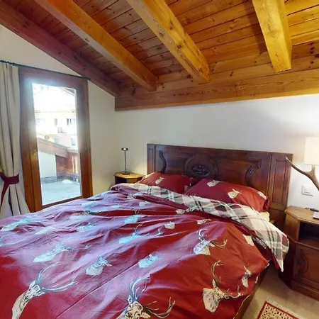 Ludains 18 Apartman *